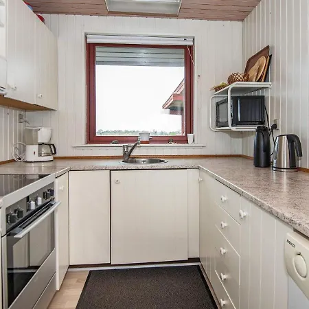 5 Person In Hejls-by Traum *